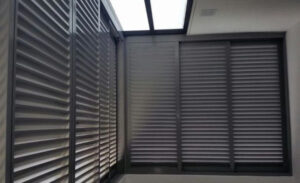 chớp nhôm lắp cho phòng cục nóng điều hòa