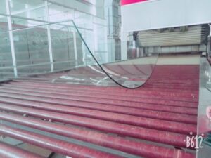 Kính uốn cong cường lực